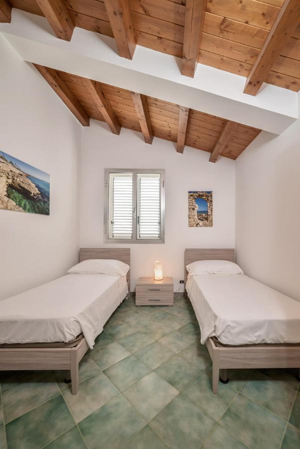 Archimede, Appartamento Con Vista In Centro A Marina Di Ragusa Exterior foto