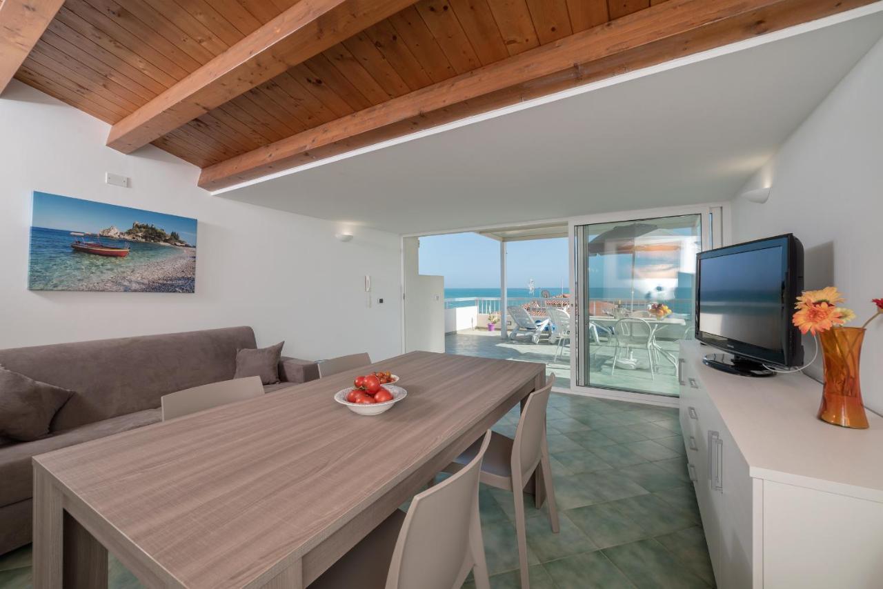 Archimede, Appartamento Con Vista In Centro A Marina Di Ragusa Exterior foto