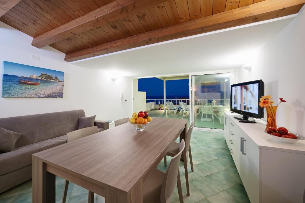 Archimede, Appartamento Con Vista In Centro A Marina Di Ragusa Exterior foto