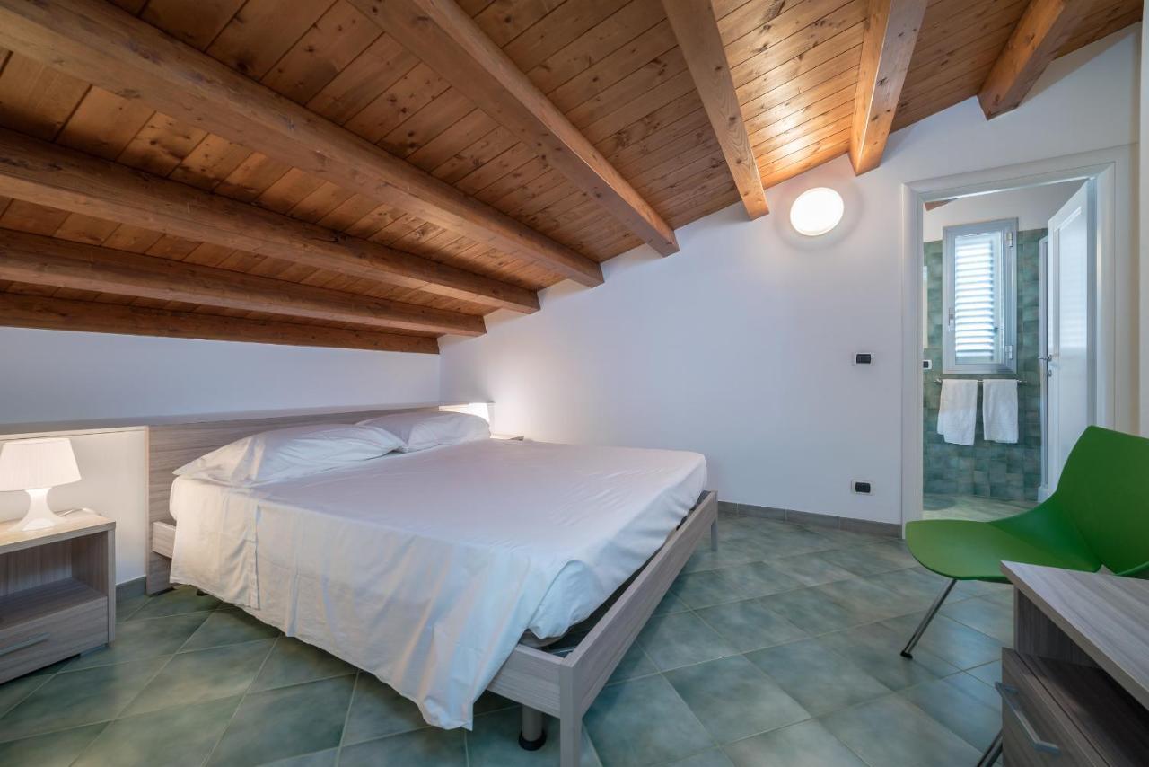 Archimede, Appartamento Con Vista In Centro A Marina Di Ragusa Exterior foto
