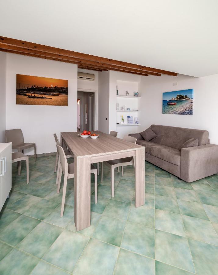 Archimede, Appartamento Con Vista In Centro A Marina Di Ragusa Exterior foto