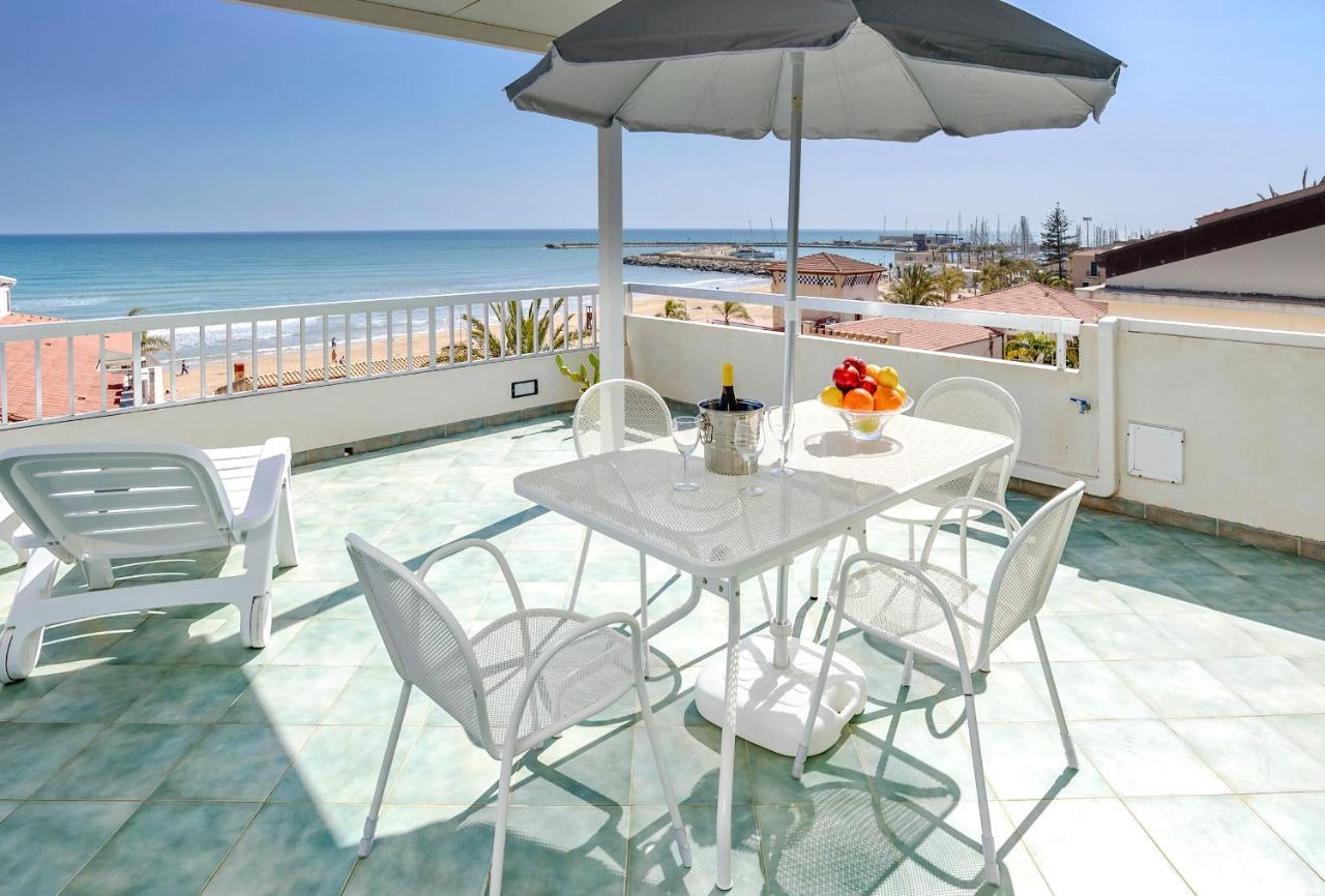 Archimede, Appartamento Con Vista In Centro A Marina Di Ragusa Exterior foto